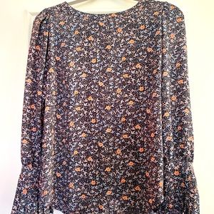 Woman’s Loft size small blouse